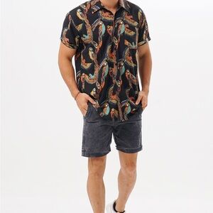 Colorful Parrot Suen Noaj Shirt